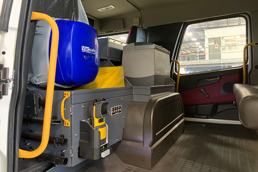 Volvo Truck FMX 460 VacSafe (900x600)